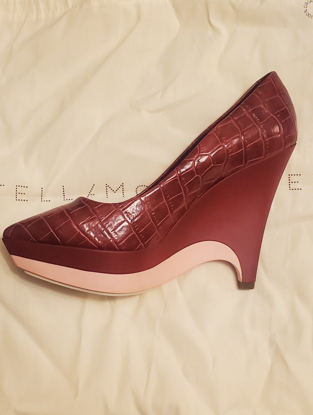 Stella McCarthy Burgundy Croc-Embossed Wedges with Pink Platform Trim